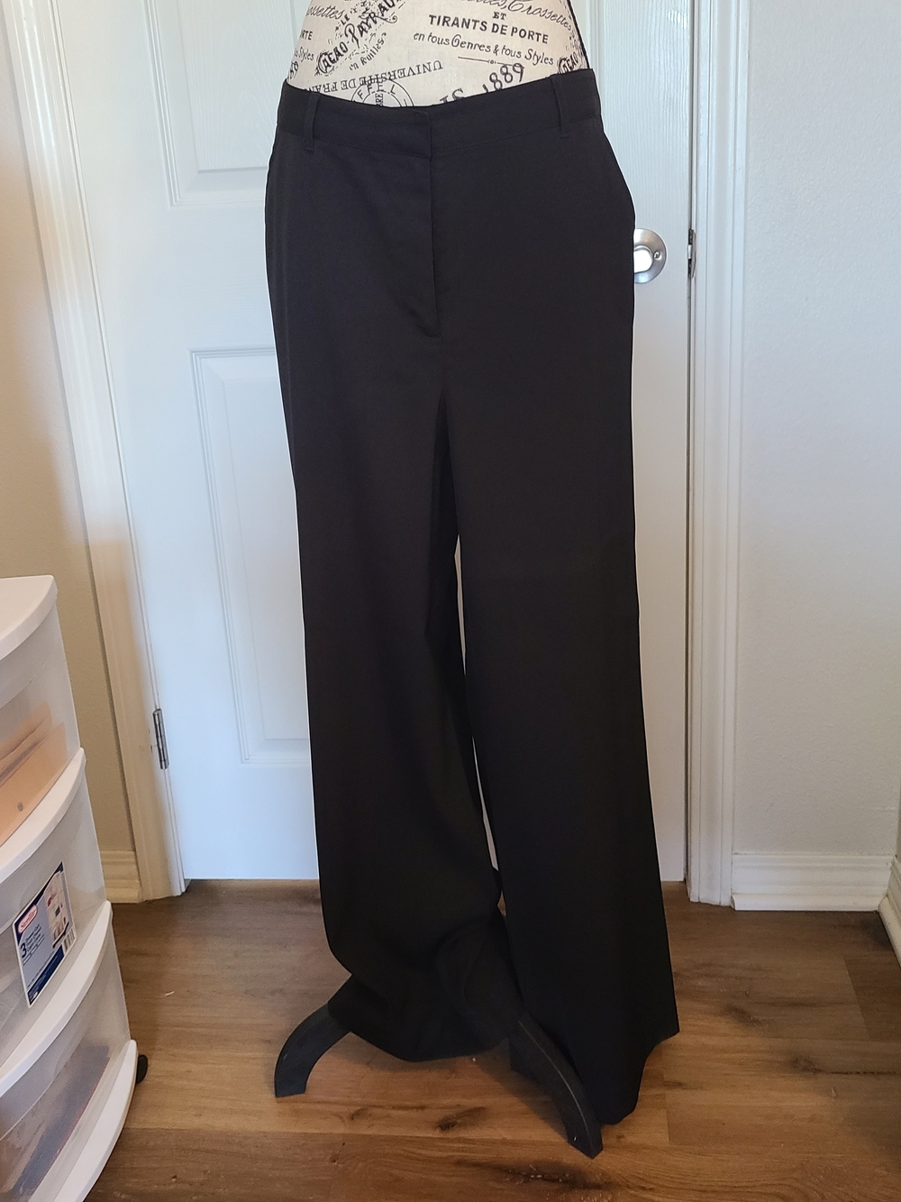Max Studio Black Wide-Leg Dress Pants
